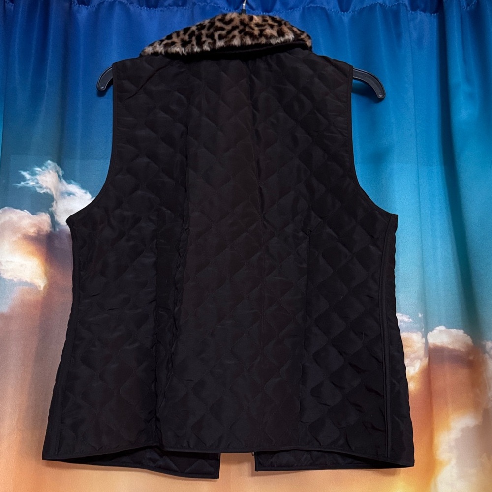 I.N. Studio Black Quilted Vest with Animal Print Collar - Picture 2 of 4